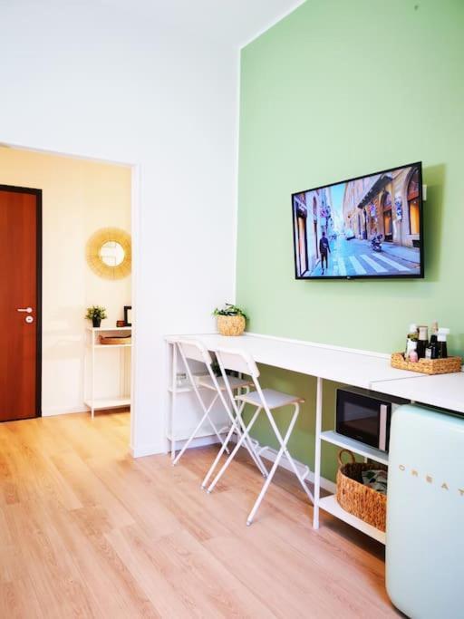 Sunny Flat 50 Meters From The Metro Leilighet Milano Eksteriør bilde