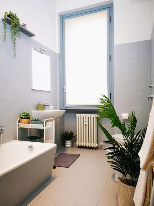 Sunny Flat 50 Meters From The Metro Leilighet Milano Eksteriør bilde