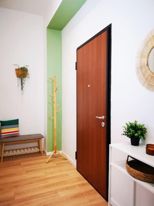 Sunny Flat 50 Meters From The Metro Leilighet Milano Eksteriør bilde