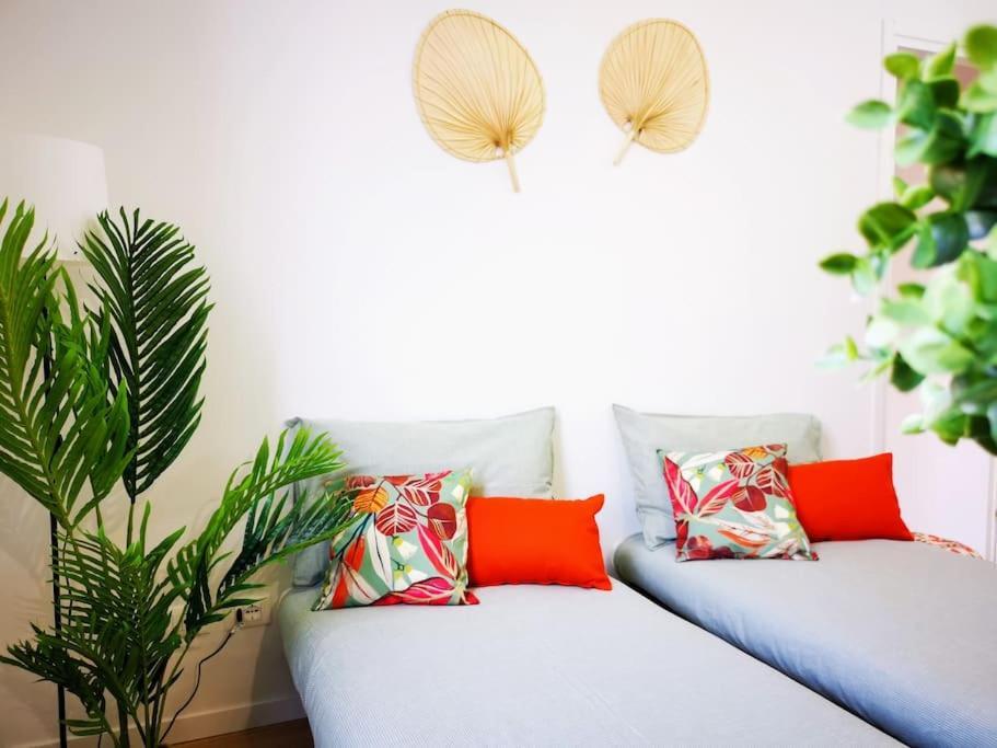 Sunny Flat 50 Meters From The Metro Leilighet Milano Eksteriør bilde